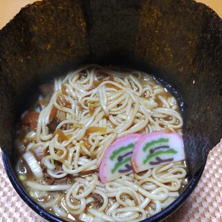 テーブルが汚れないカレーうどん